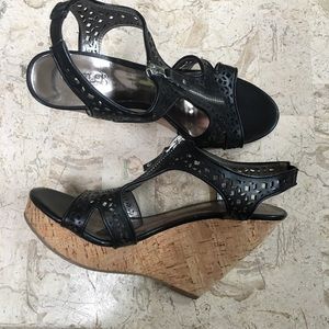 Black Platform Wedge Open Toe Sandal Gallen Size 8